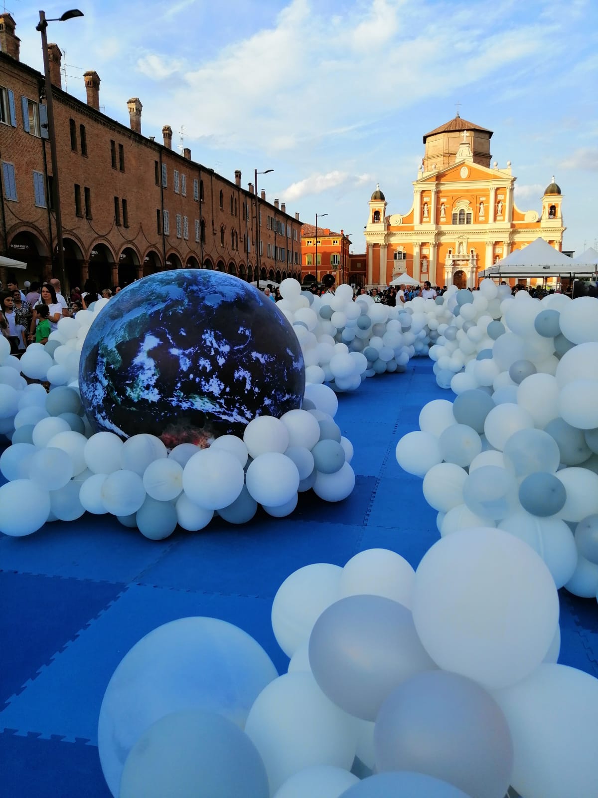 Terra Gonfiabile Gigante Illuminata